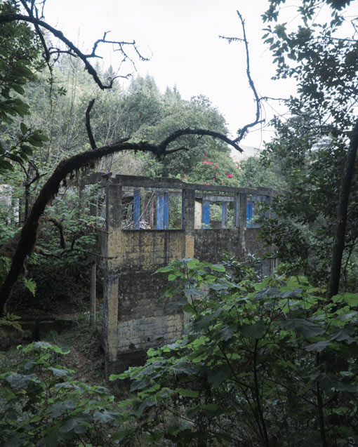 abandoned building ribeiro frio