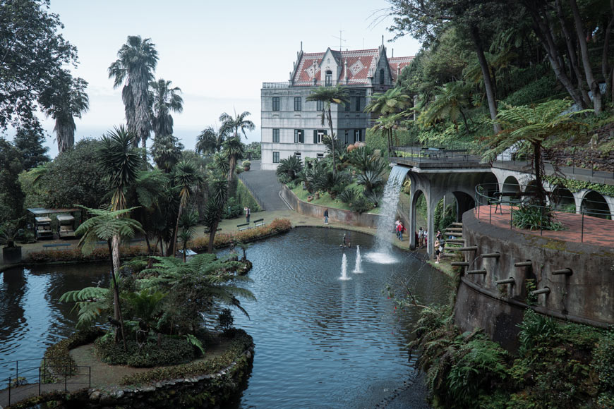 jardín del palacio de monte